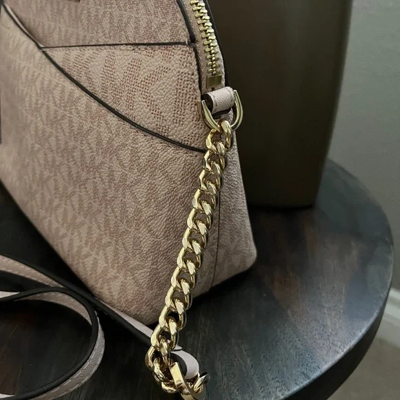 MICHAEL MICHAEL KORS Jet Set Travel Medium Logo Dome Crossbody Bag Pink - Picture 6 of 16